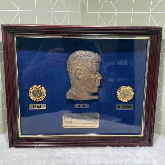 Other - JOHN F. KENNEDY JFK Commemorative Set - Limited To 2000 Made.